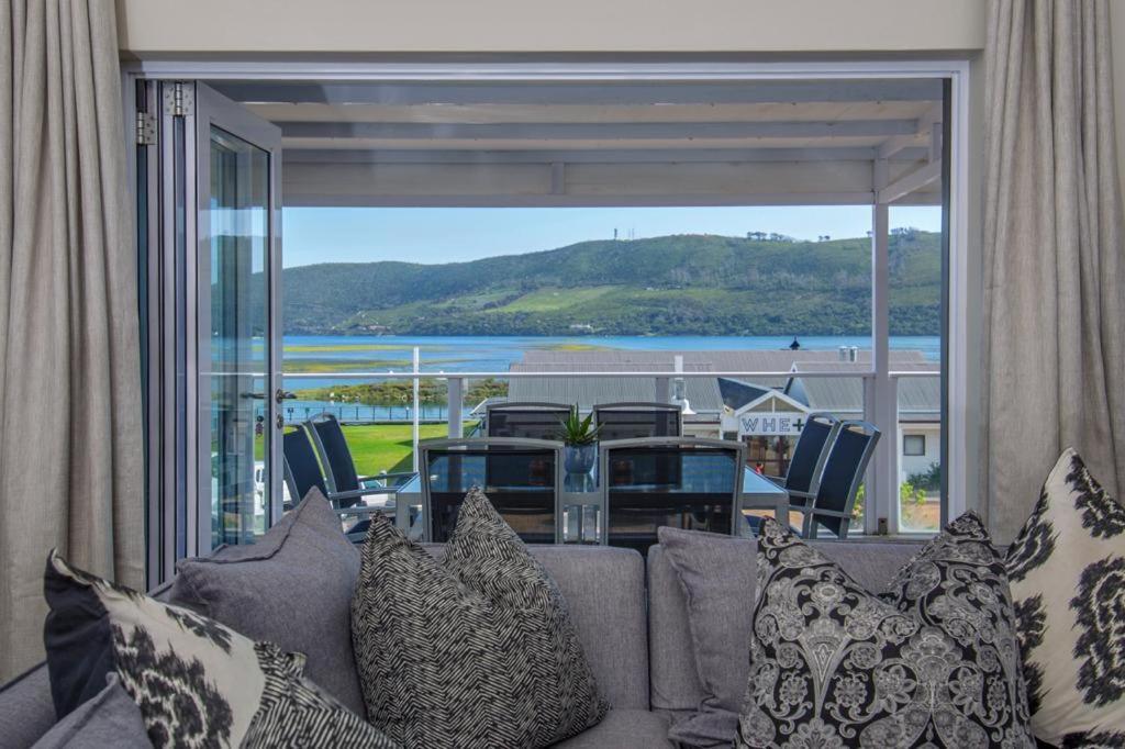 Thesen Harbour Town Apartments @ Beautiful Knysna Villas ภายนอก รูปภาพ