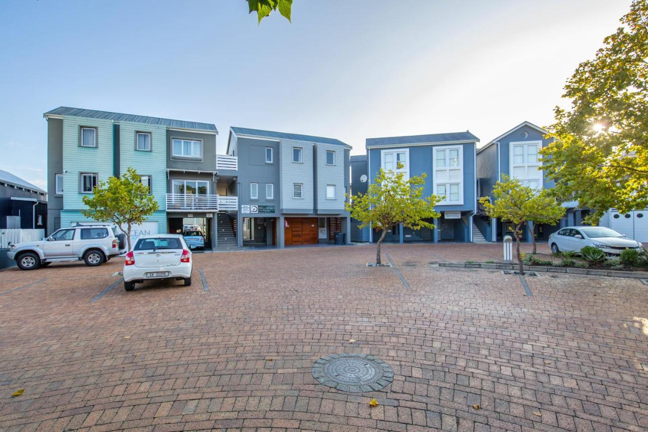 Thesen Harbour Town Apartments @ Beautiful Knysna Villas ภายนอก รูปภาพ